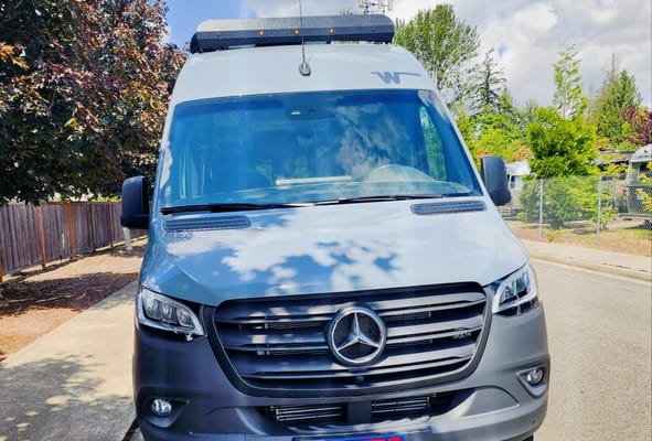 Duncan's Winnebago Revel 4x4 Class B