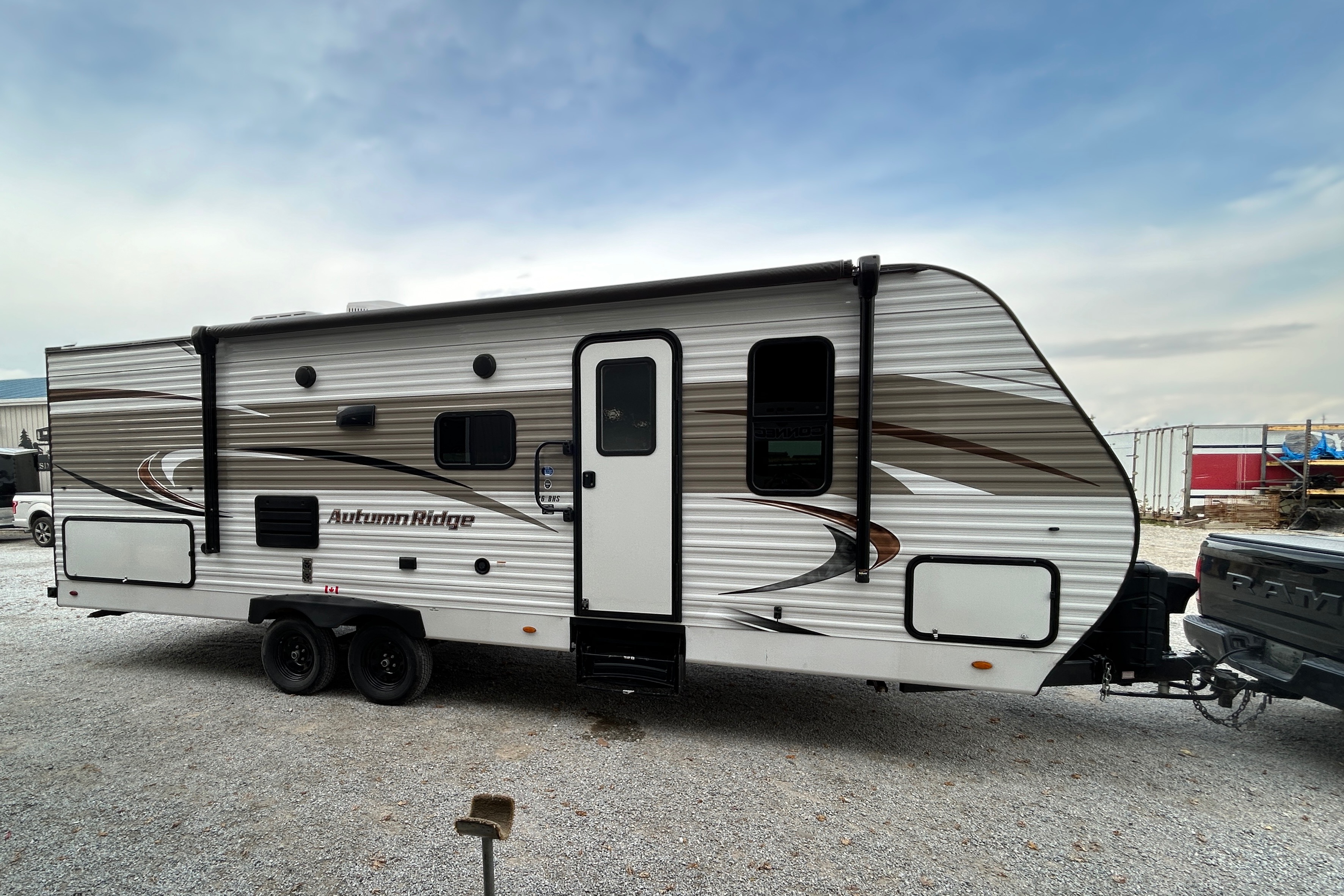 Zachary's Starcraft 26bhs Travel Trailer