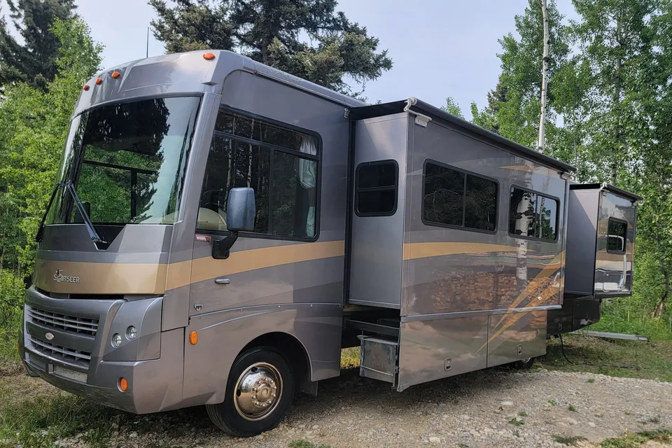 Reno's Winnebago Sightseer 31 Class A