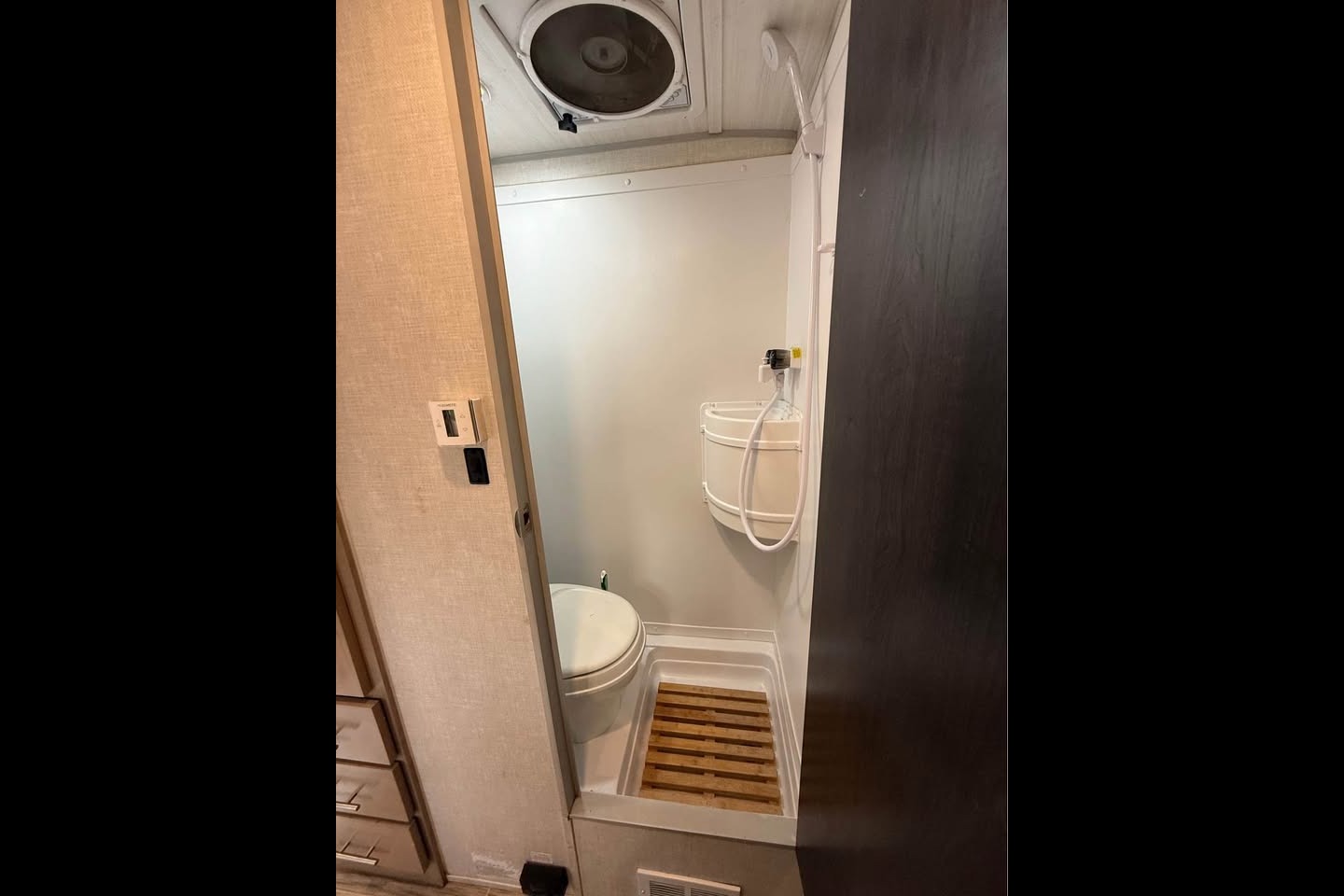 Easy Tow R-Pod for Couples & Families