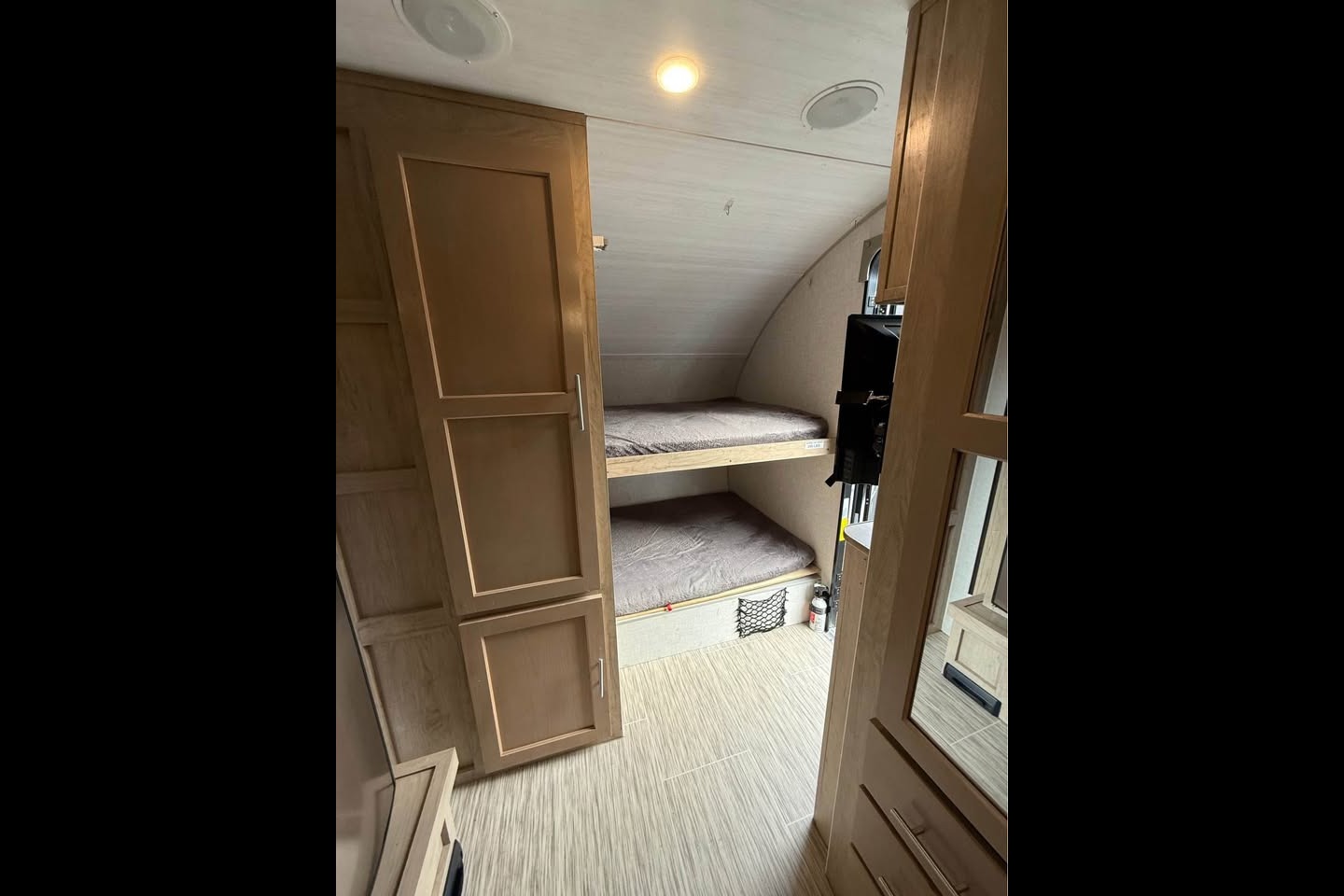 Easy Tow R-Pod for Couples & Families