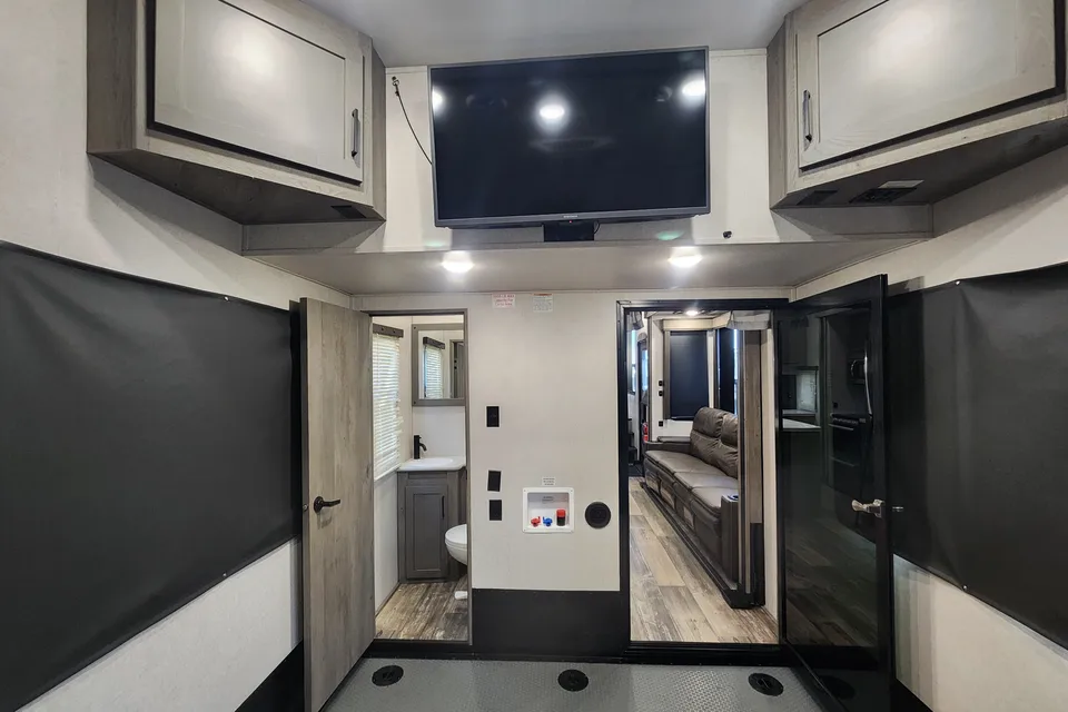 Your next Rv rentals Keystone 415 raptor