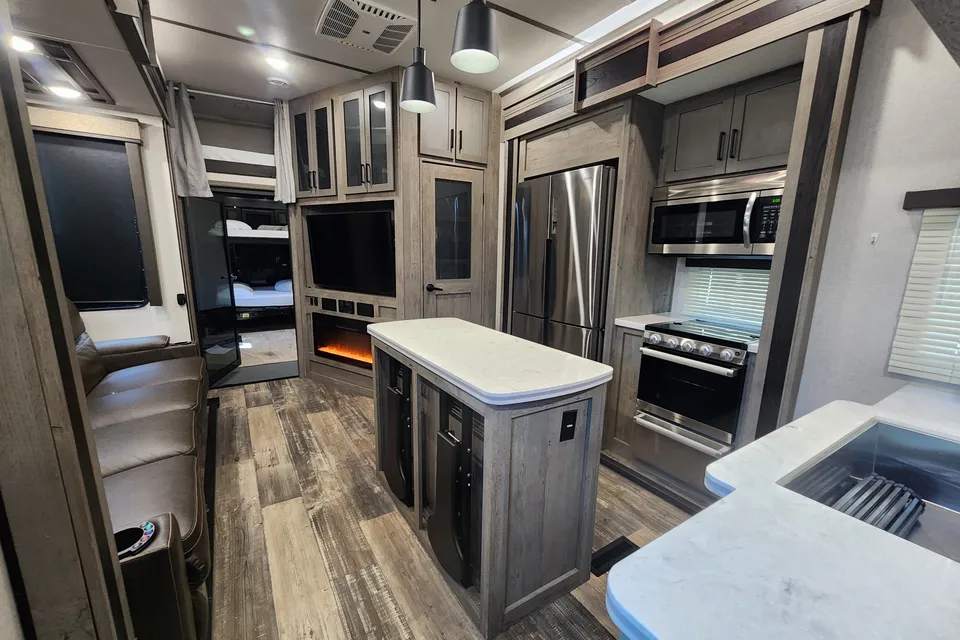 Your next Rv rentals Keystone 415 raptor
