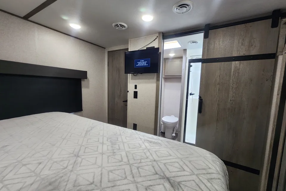 Your next Rv rentals Keystone 415 raptor