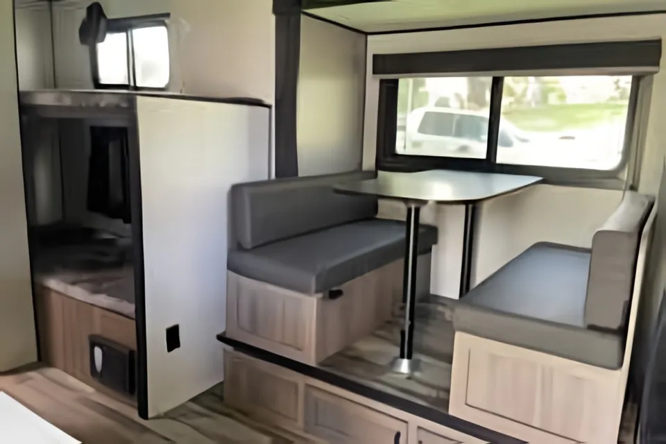 Glacier Trailer & RV Rentals