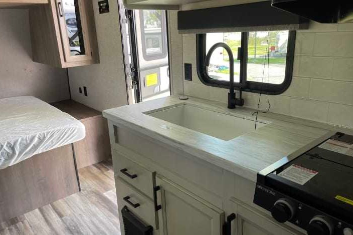 Glacier Trailer & RV Rentals