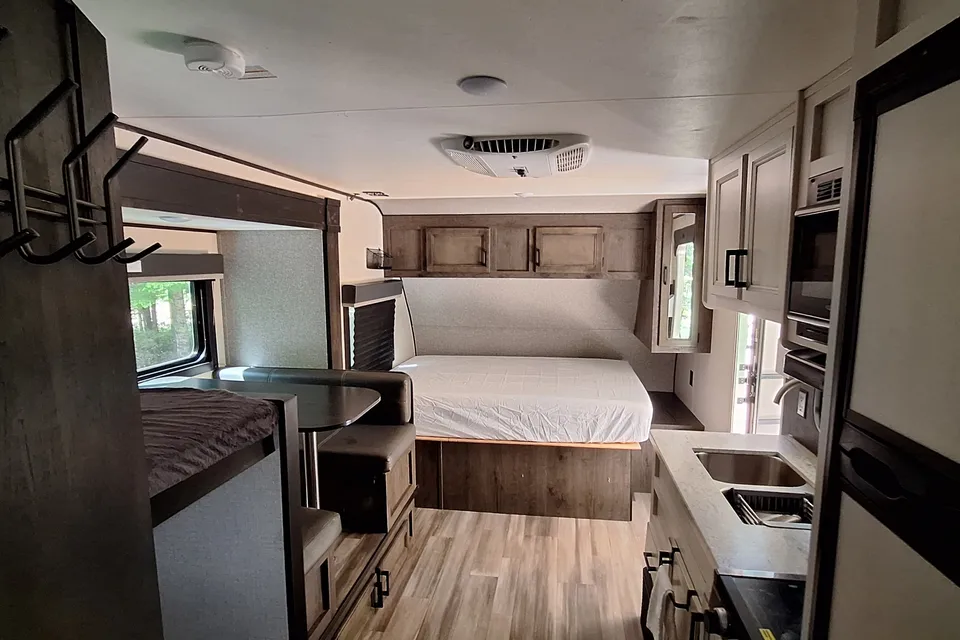 Glacier Trailer & RV Rentals