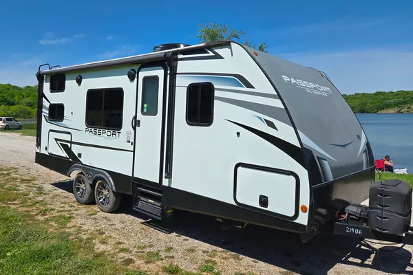 Paul's Keystone Passport SL 219 BH Travel Trailer