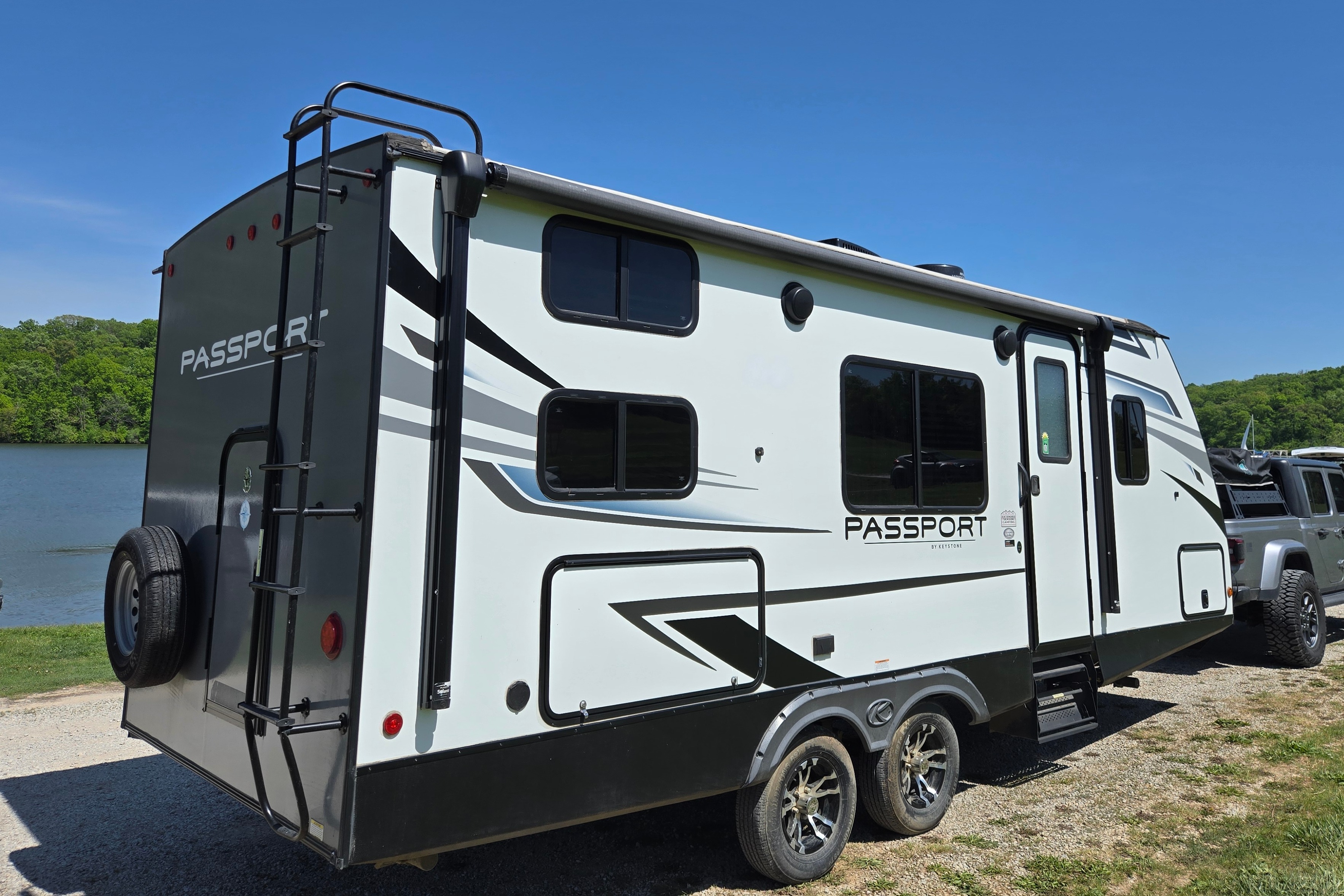 Paul's Keystone Passport SL 219 BH Travel Trailer