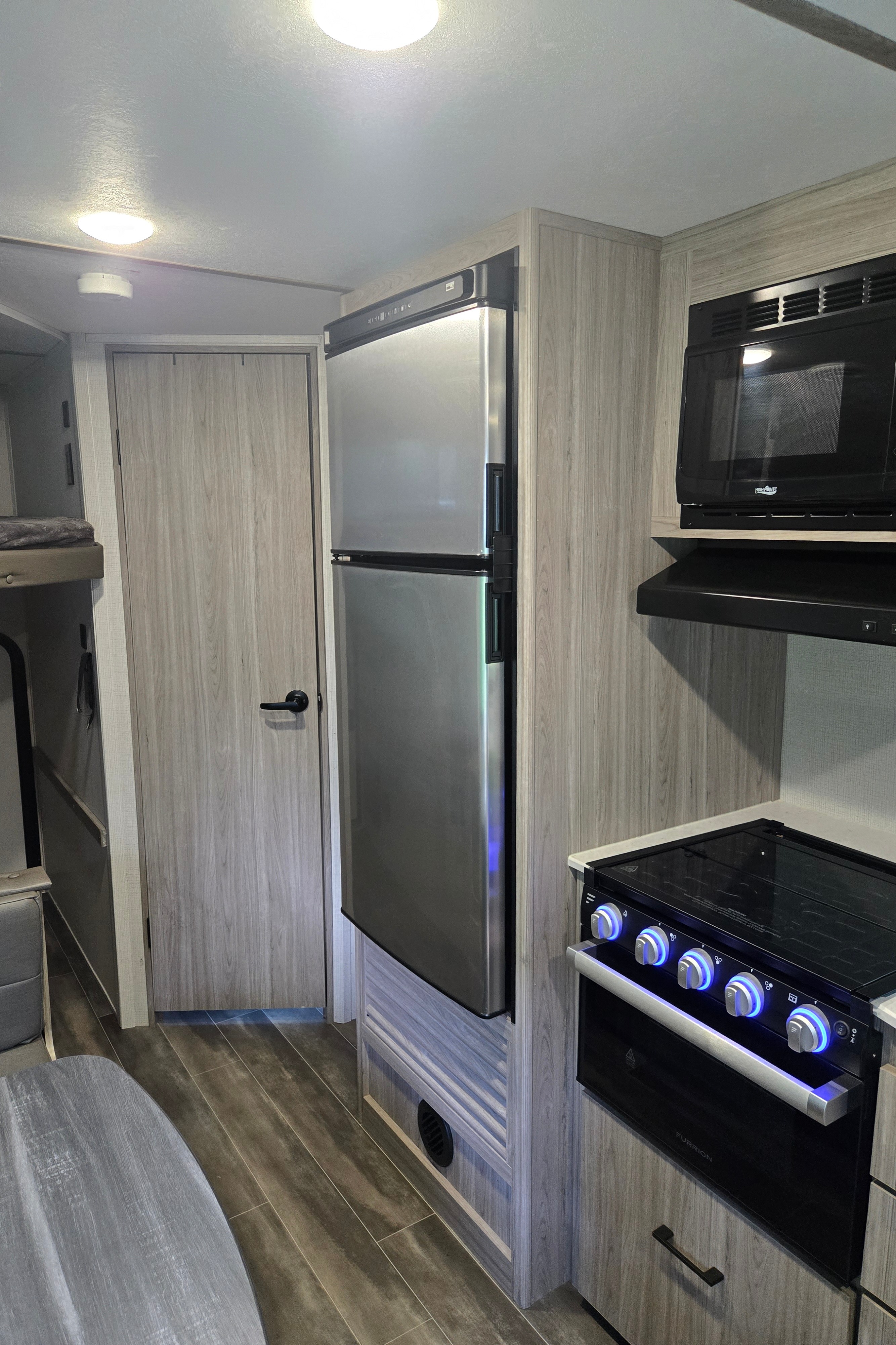 Paul's Keystone Passport SL 219 BH Travel Trailer