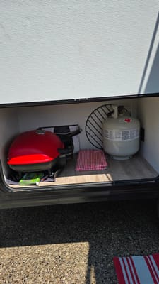 Andmel's Grand River 22MB Travel Trailer