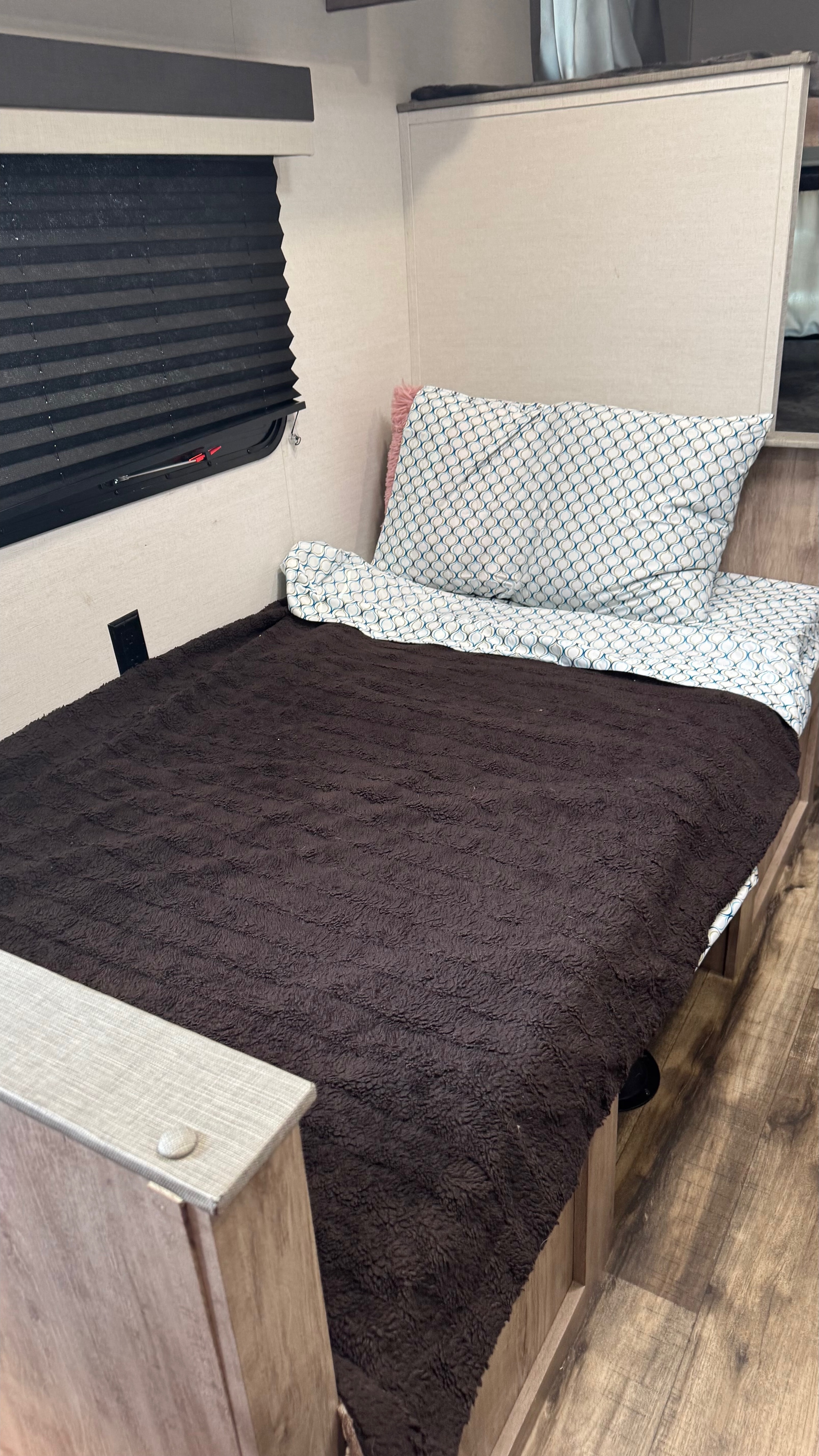 Andmel's Grand River 22MB Travel Trailer