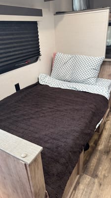 Andmel's Grand River 22MB Travel Trailer