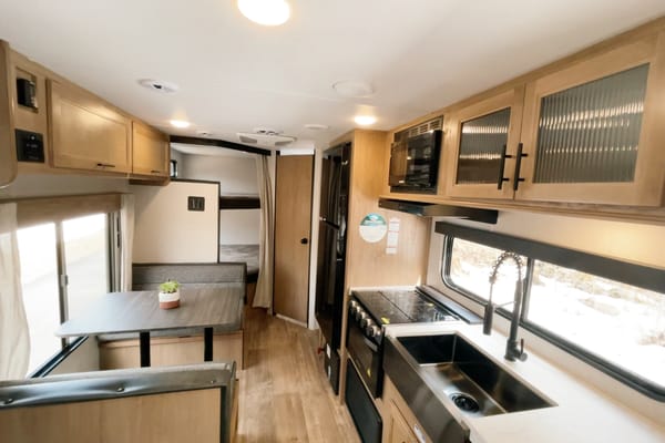 Monika's Cherokee 22MKSE Travel Trailer