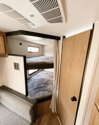 Monika's Cherokee 22MKSE Travel Trailer