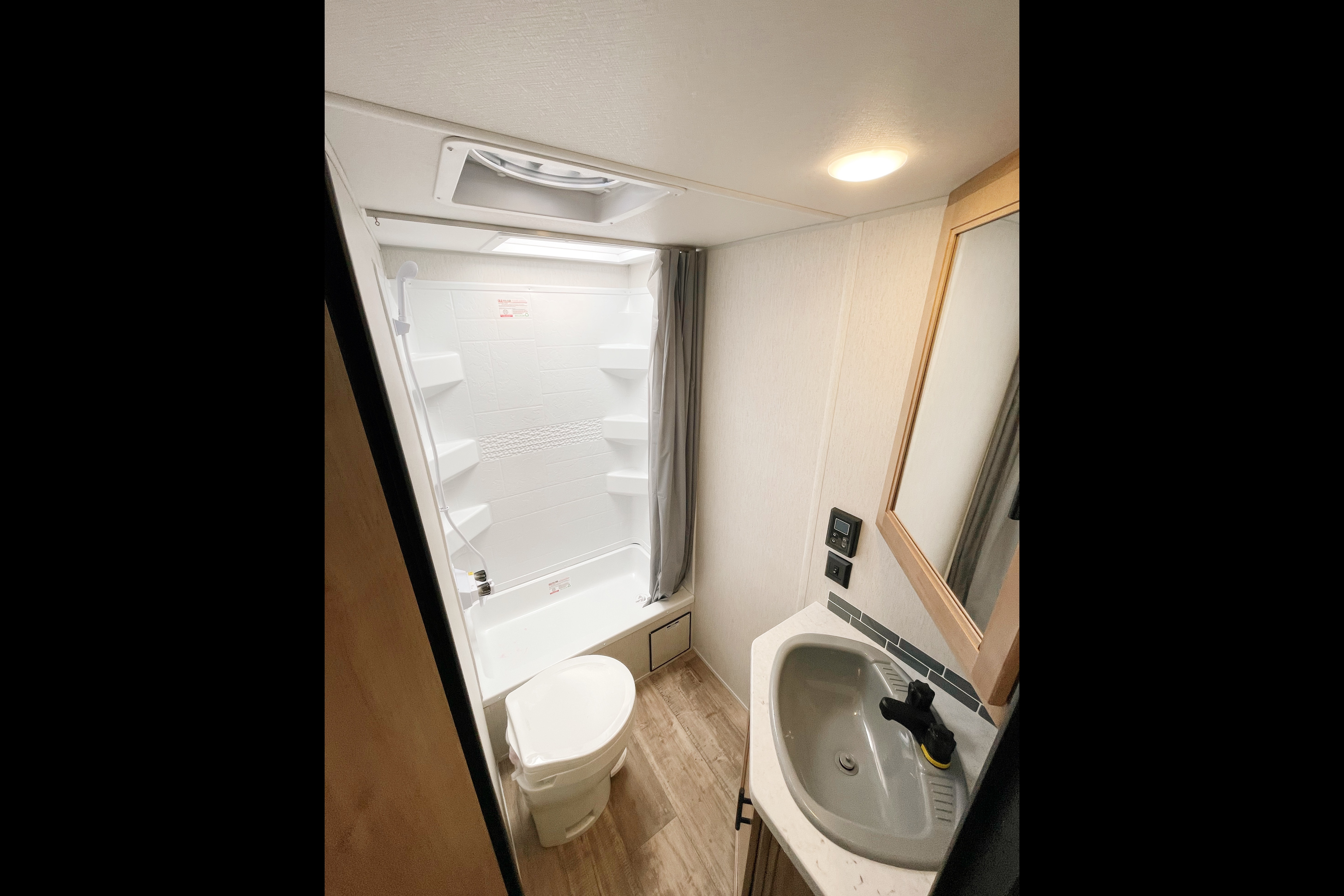 Monika's Cherokee 22MKSE Travel Trailer