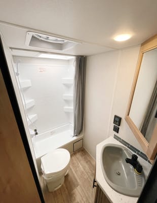Monika's Cherokee 22MKSE Travel Trailer