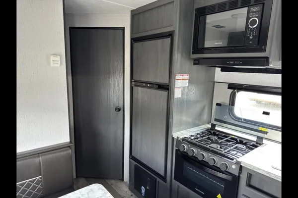 Dutchmen Aspen Trail Travel Trailer