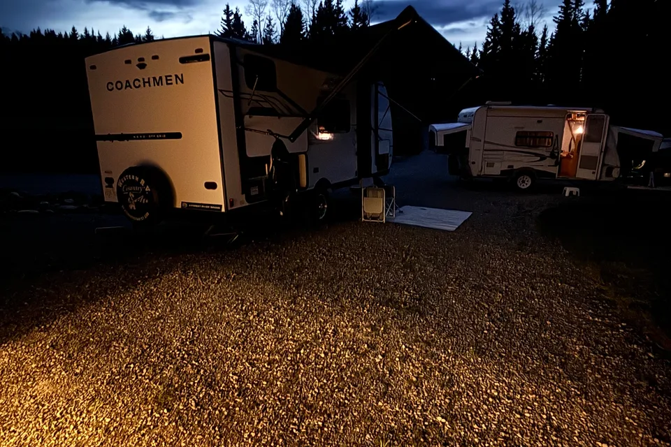 CampBasha Coachmen Apex nano 186BH off grid Travel Trailer