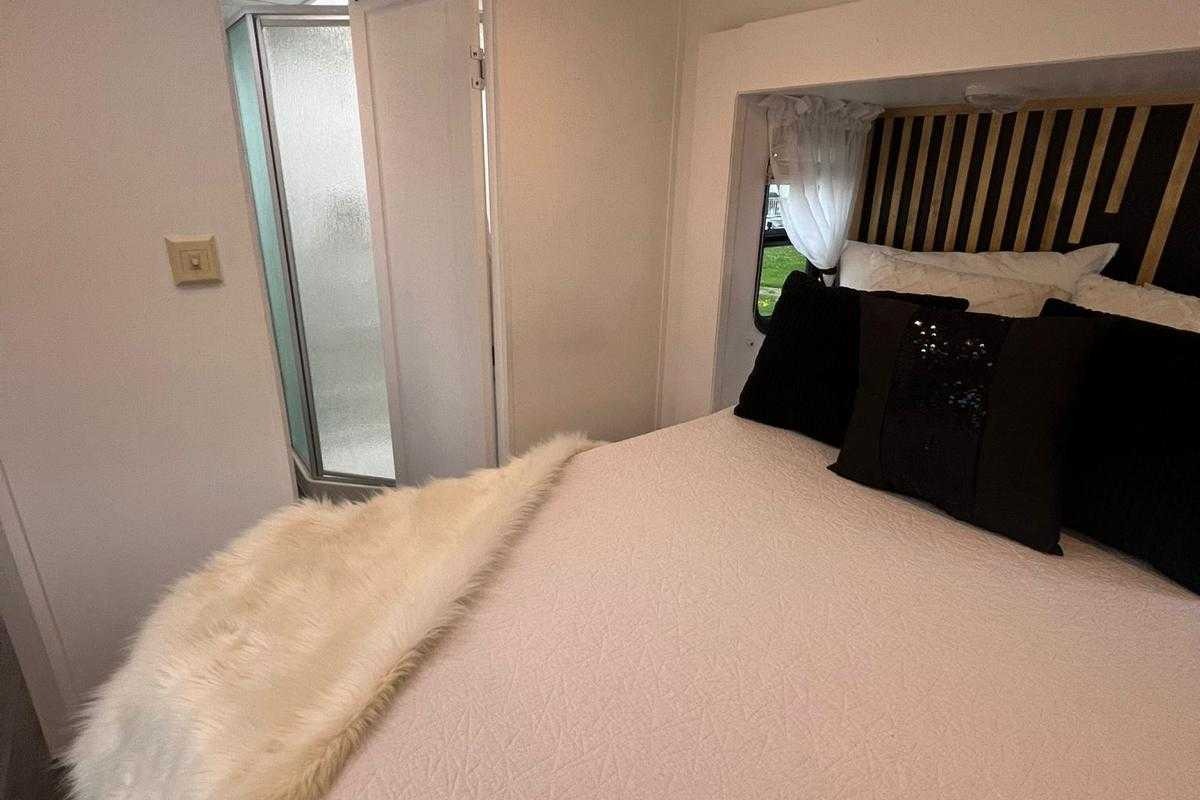 Sun Cliff View Retreat Sherkston Shores Luxury RV
