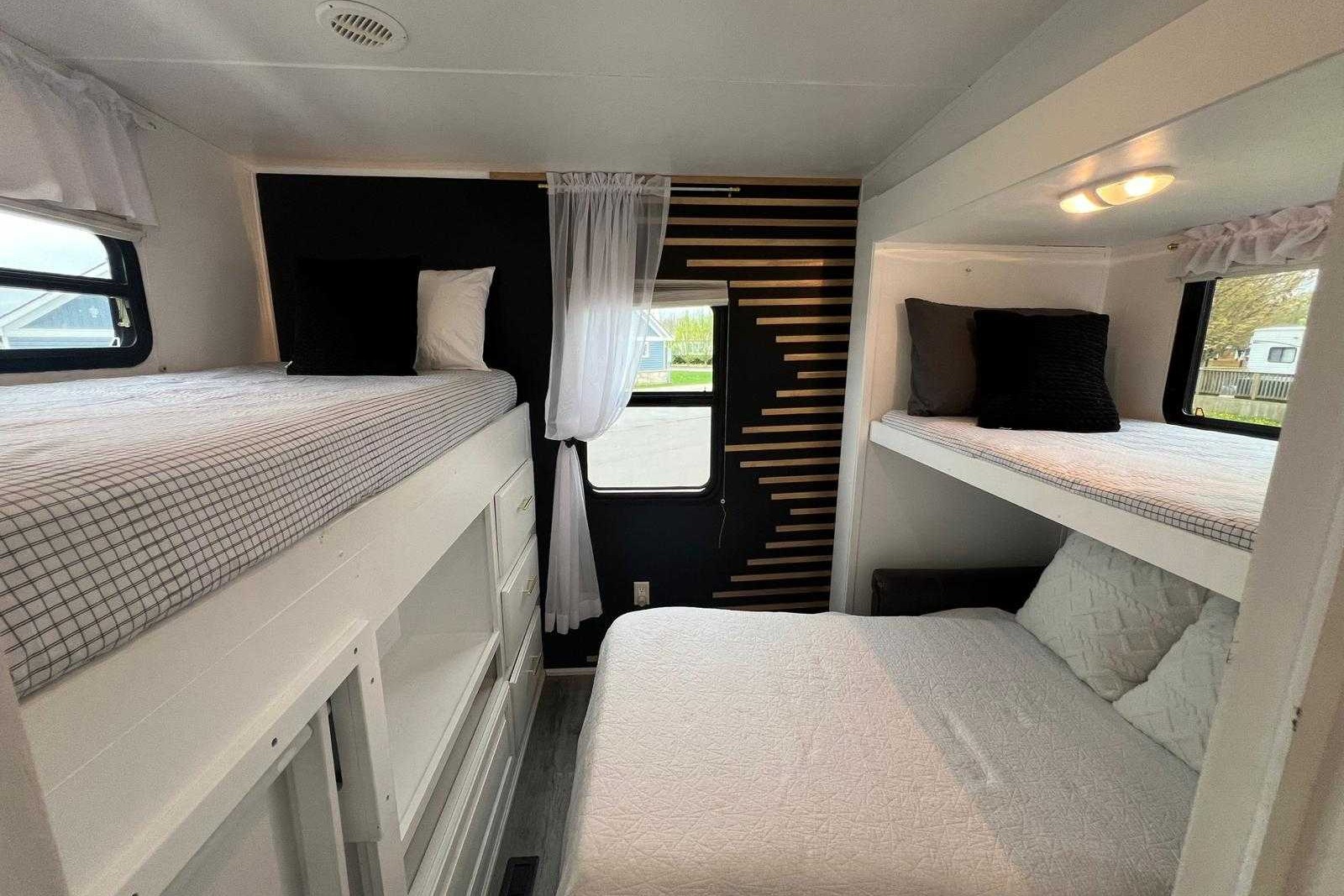 Sun Cliff View Retreat Sherkston Shores Luxury RV