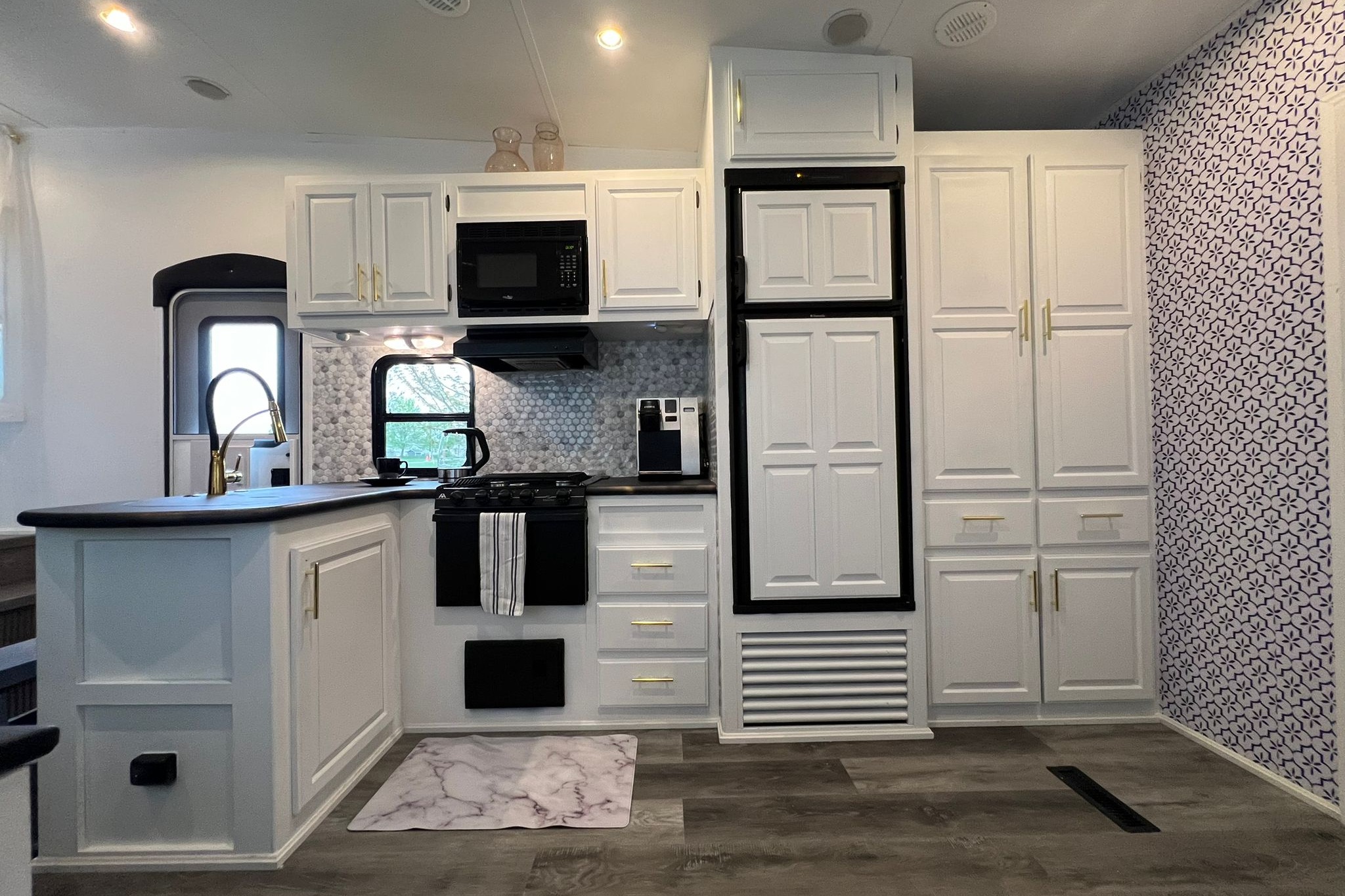 Sun Cliff View Retreat Sherkston Shores Luxury RV