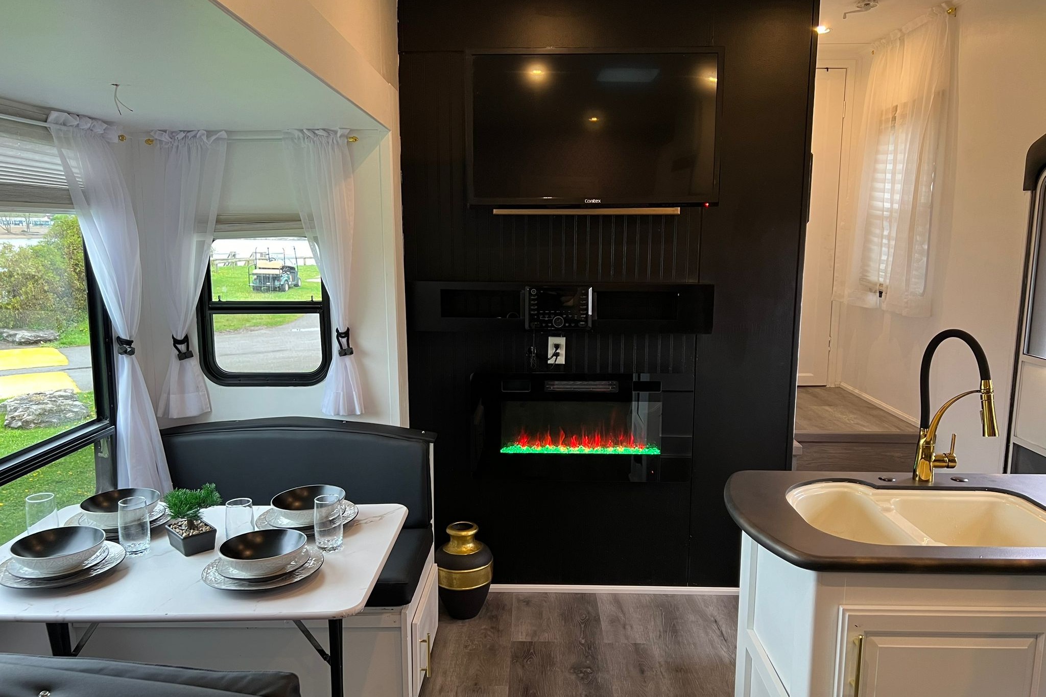 Sun Cliff View Retreat Sherkston Shores Luxury RV