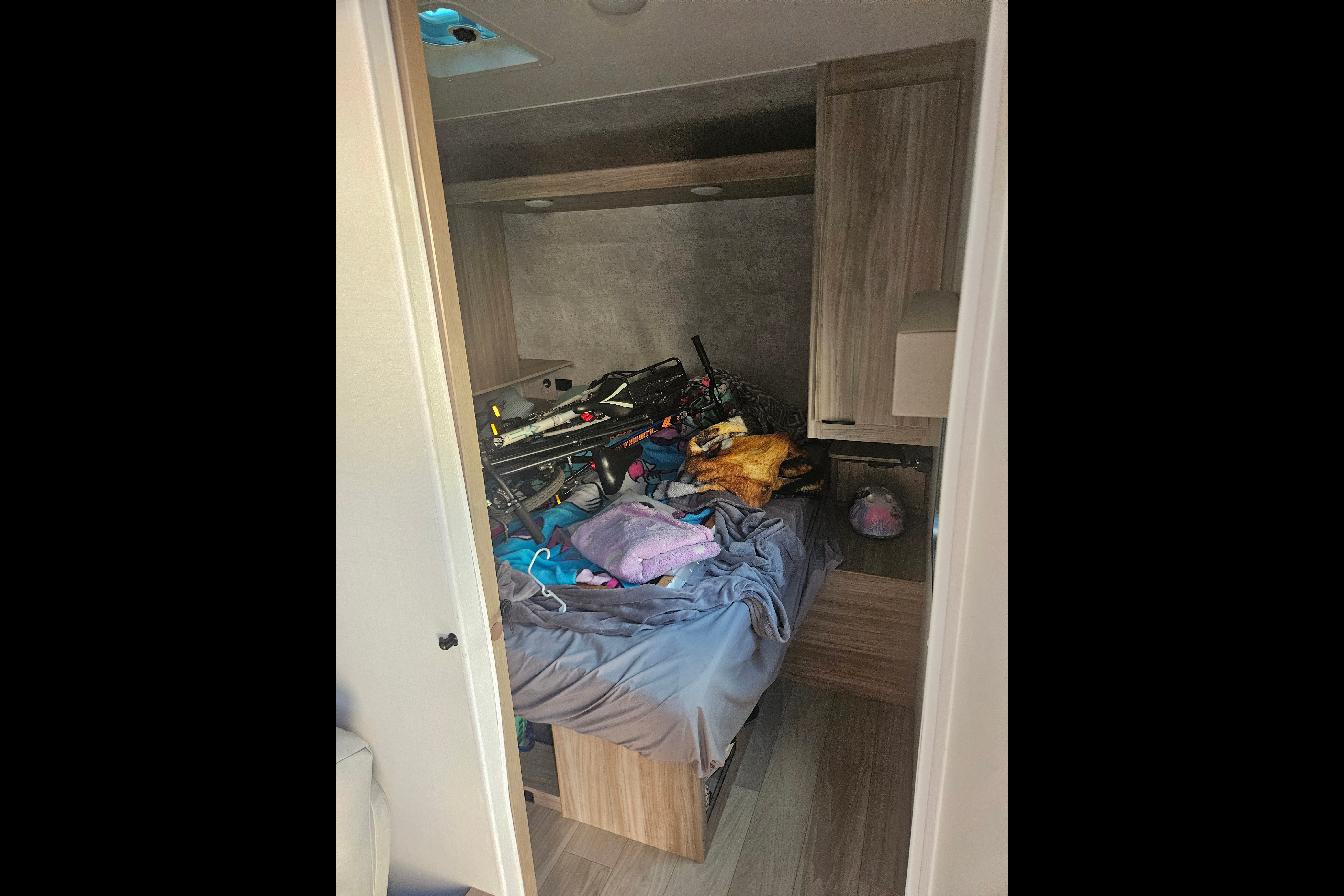 Troy's Winnebago 26bh access Travel Trailer