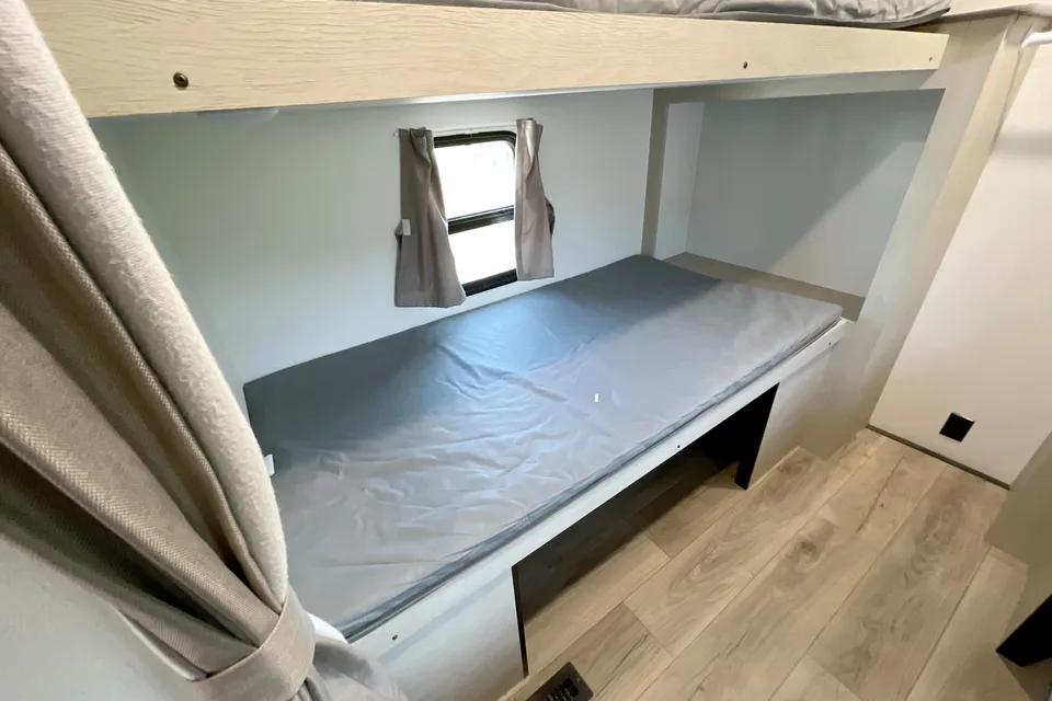 Tim's Coachmen 31QB Travel Trailer