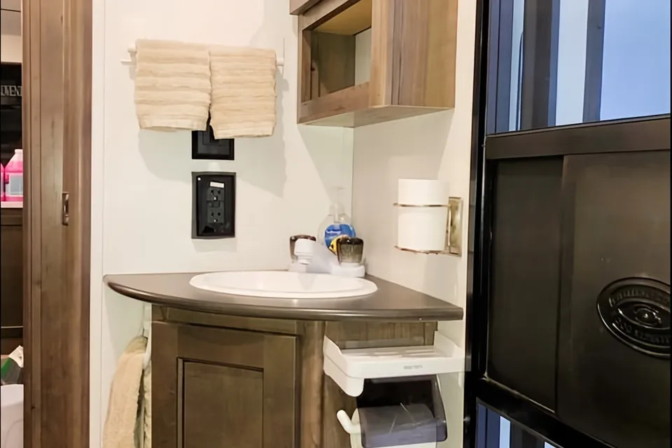 No addon fees for amenities!!! Keystone Passport 2950BH GT Series Travel Trailer