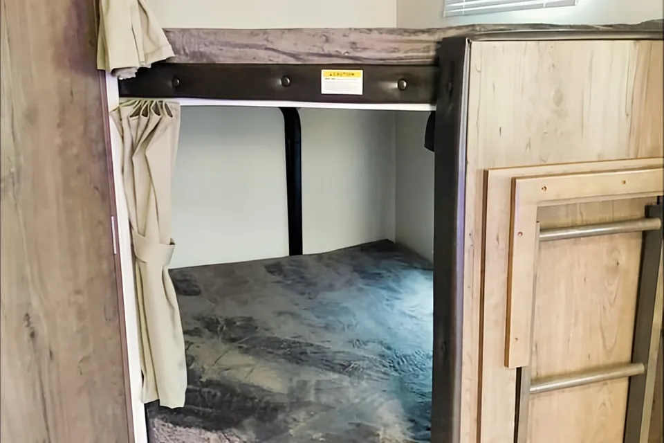 No addon fees for amenities!!! Keystone Passport 2950BH GT Series Travel Trailer