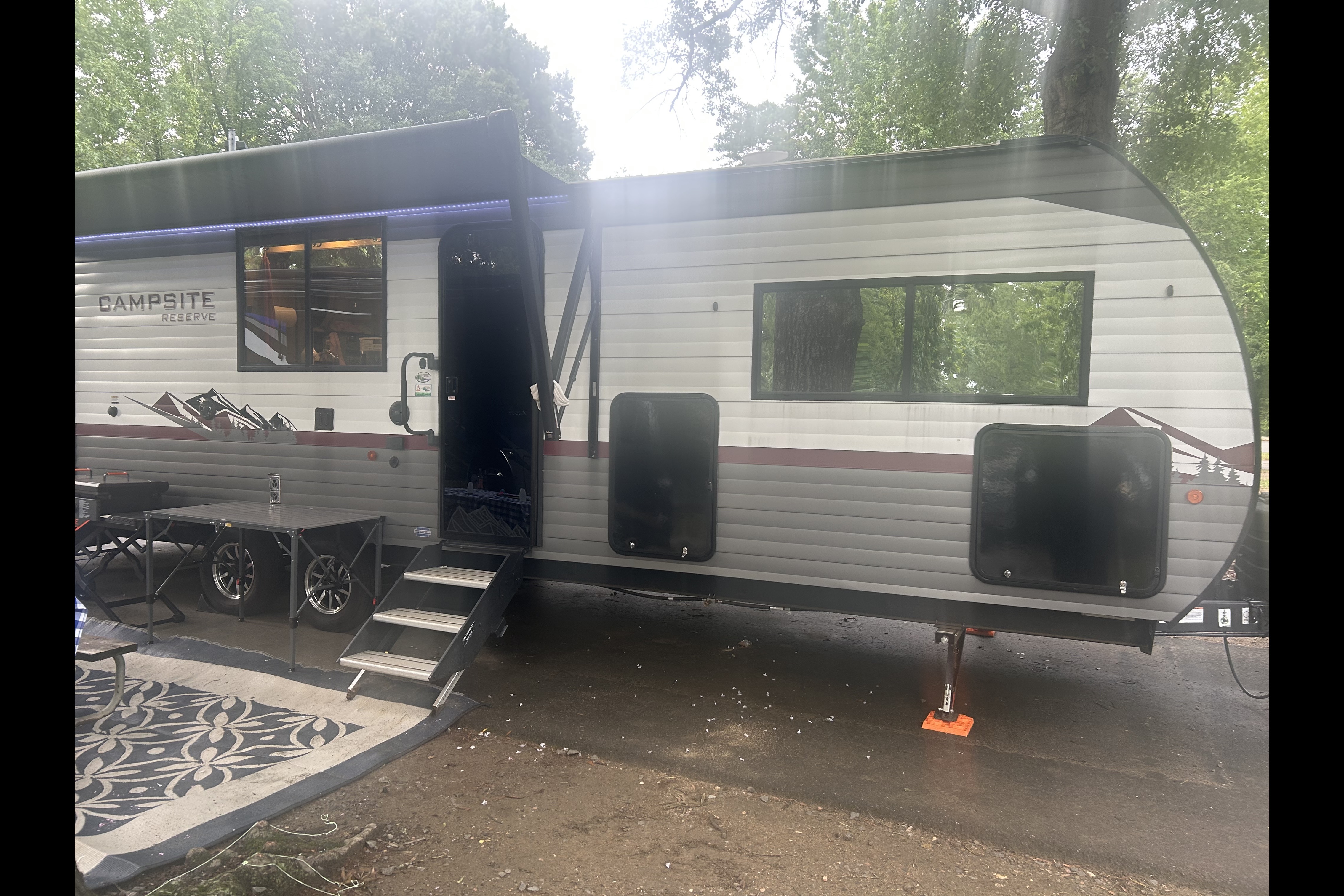 Christian's Forest River Campsite reserve Travel Trailer