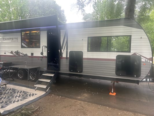 Christian's Forest River Campsite reserve Travel Trailer