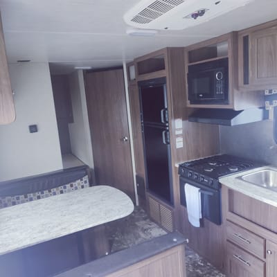 Michael's Heartland Pioneer 27 Travel Trailer
