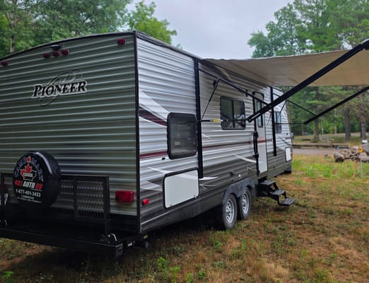 Michael's Heartland Pioneer 27 Travel Trailer