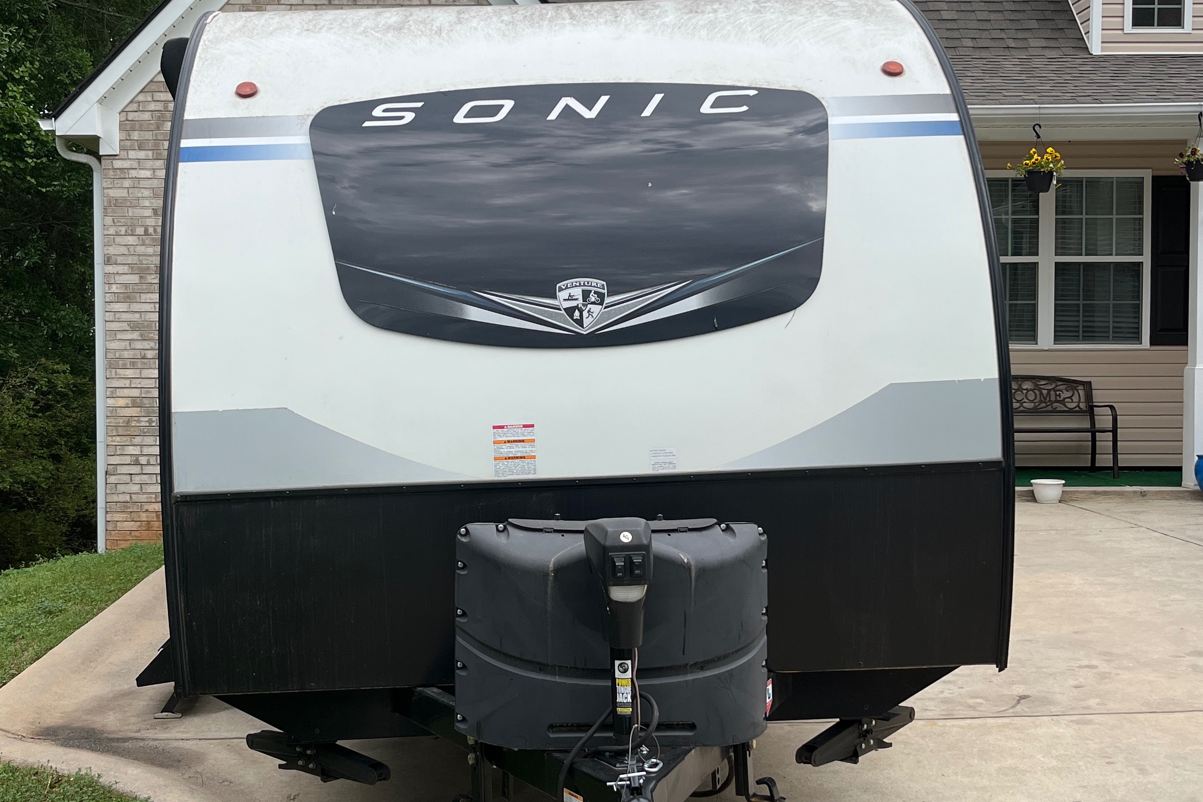 Tasha's Venture RV Sonic 220VRB Travel Trailer