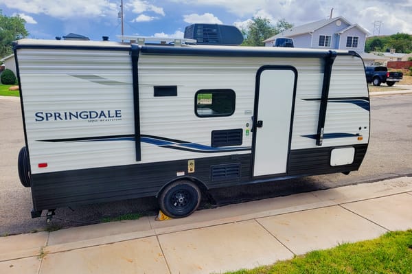 2022 Springdale RV Trailer Family & Couple Friendly