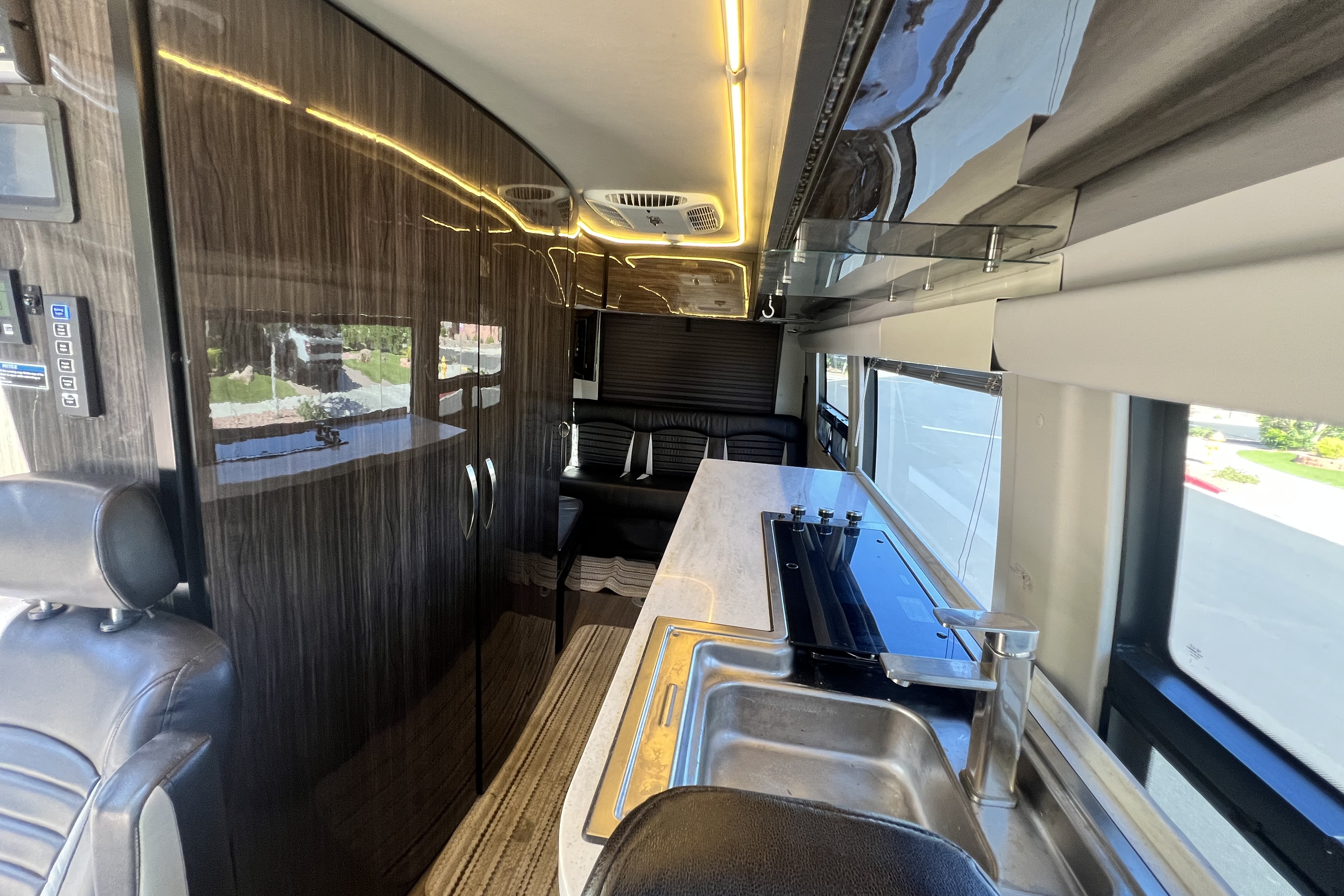 Silver Summit Mercedes Sprinter | 4x4 Winnebago