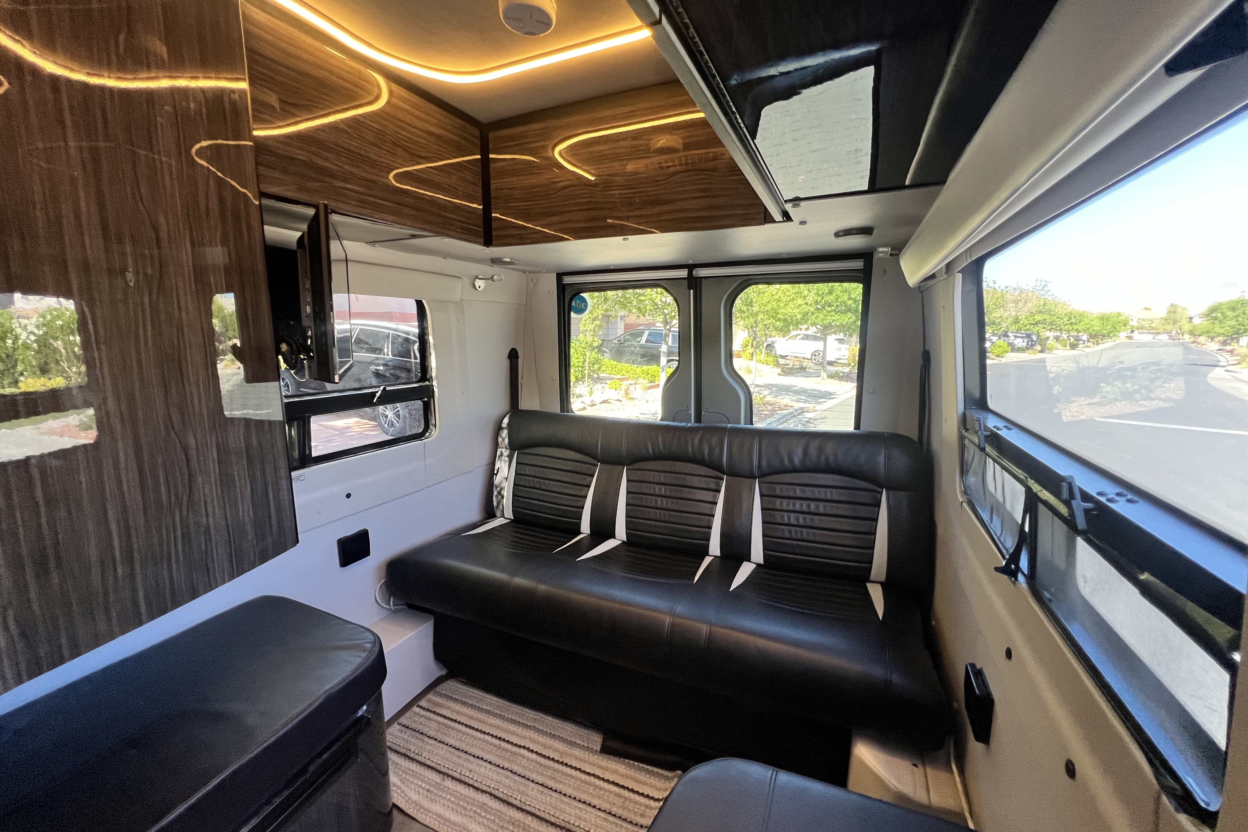 Silver Summit Mercedes Sprinter | 4x4 Winnebago