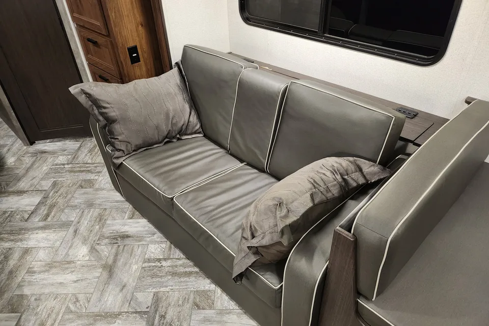 Coaster Seeker Forest River Sunseeker Class C