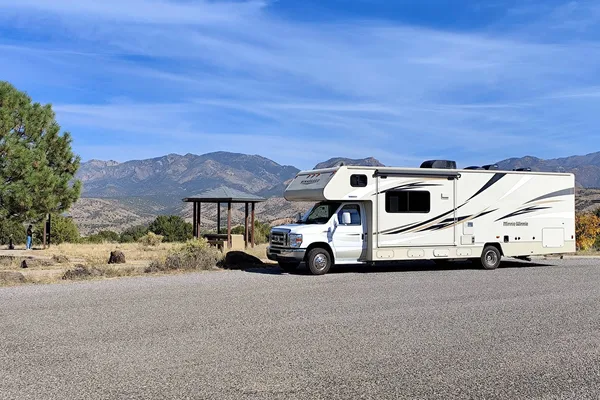 Josh's Winnebago Minnie Winnie 31H Class C