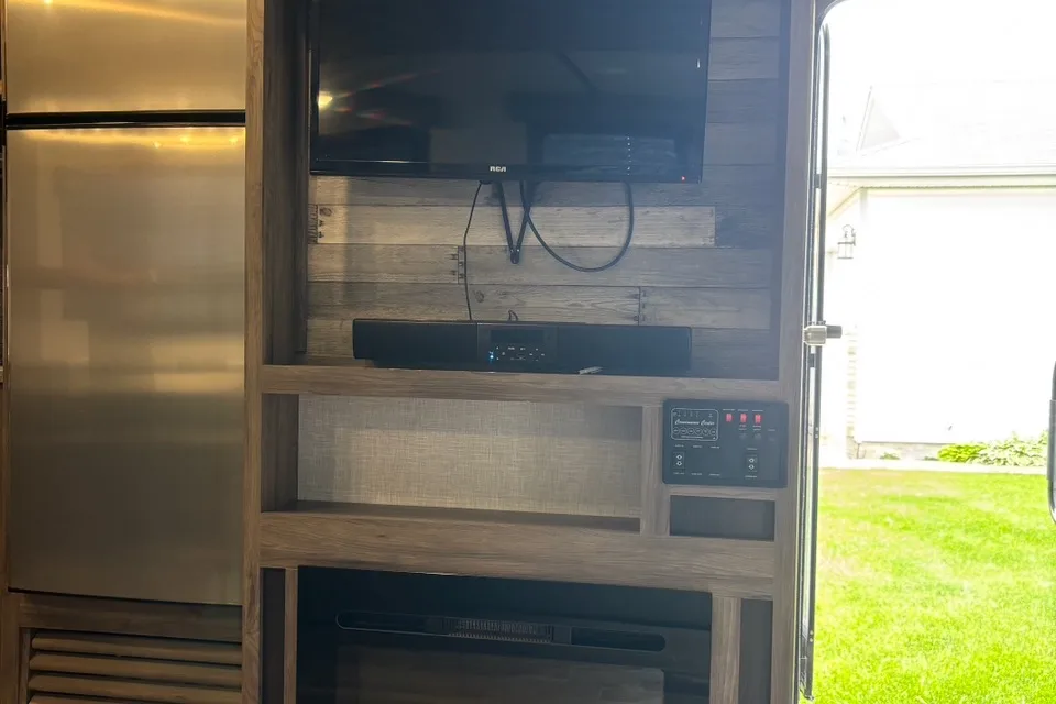 Nicole's zinger 298BH Travel Trailer