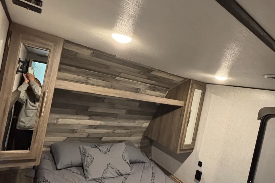 Nicole's zinger 298BH Travel Trailer
