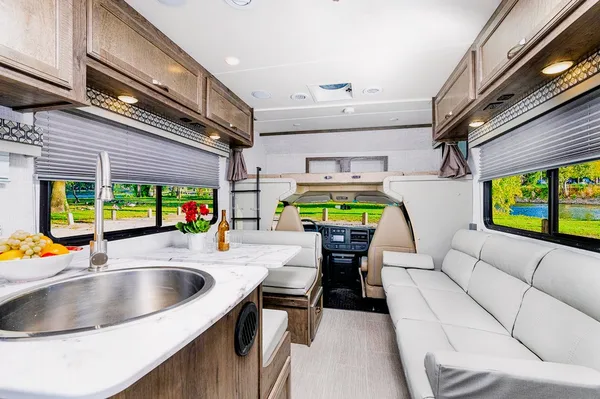2022 Gulf Stream Conquest Class C 30ft. - FREE PRIVATE SHUTTLE - Rosi -