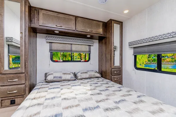 2022 Gulf Stream Conquest Class C 30ft. - FREE PRIVATE SHUTTLE - Rosi -