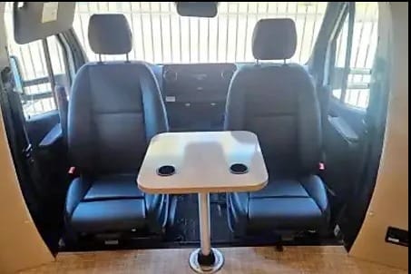 WiFi - Luxurious - Diesel - Great MPG (2)