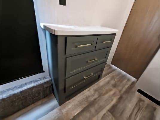 Spacious, Stylish, Family-Friendly: Camping Comfort 5th Wheel