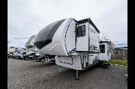 Spacious, Stylish, Family-Friendly: Camping Comfort 5th Wheel