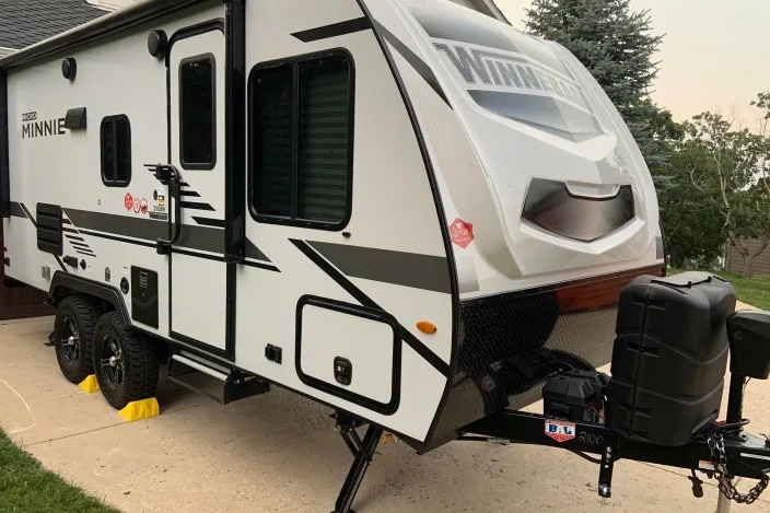 Vitaliy's Winnebago Micro Minnie 2100BH Travel Trailer
