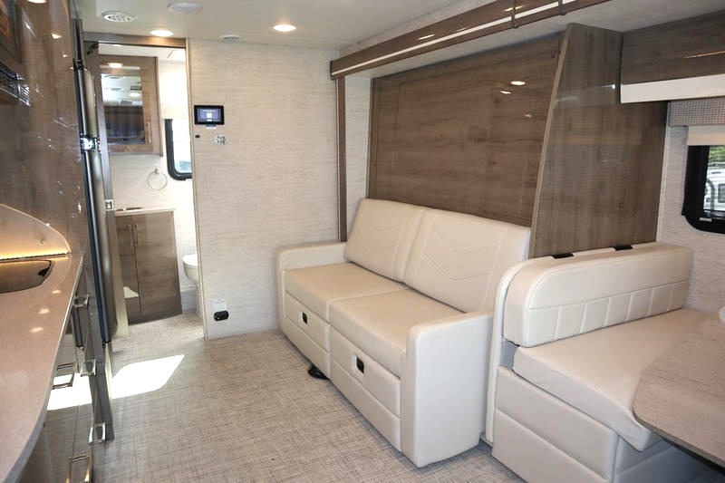 2021 Luxury Class C, sleep 5,Mercedes! Solar, AC, Heat, Generator, Slide out and Starlink